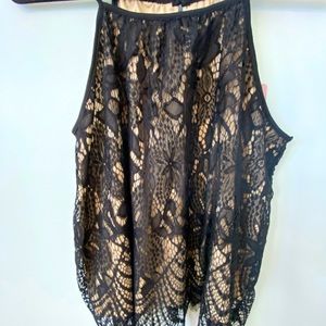 Lace overlay black and cream top